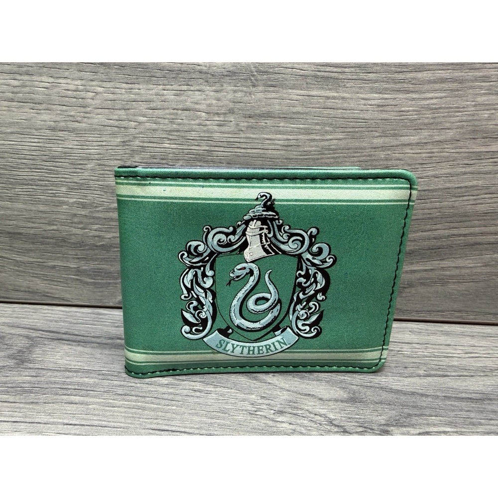 Harry Potter Slytherin Crest Logo Adult Bi-Fold Wallet Green